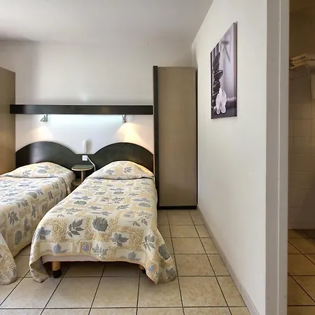 L'arberet Hotel 2*